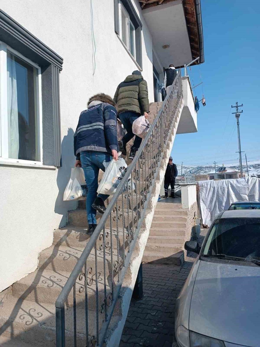 Kocasinan Belediyesi, Depremzedeler İçin 7/24 Çalışıyor