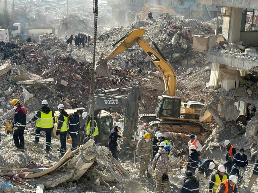 Kocasinan Belediyesi, Depremzedeler İçin 7/24 Çalışıyor