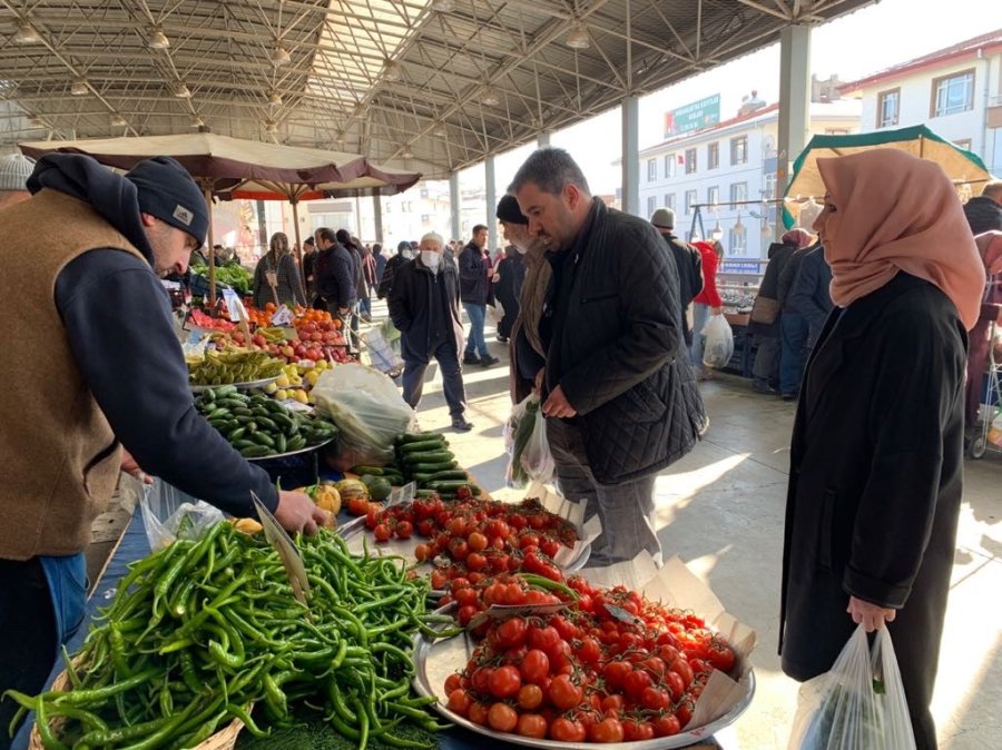Pursaklar Belediyesi’nden İlçedeki Afetzedelere Ziyaret