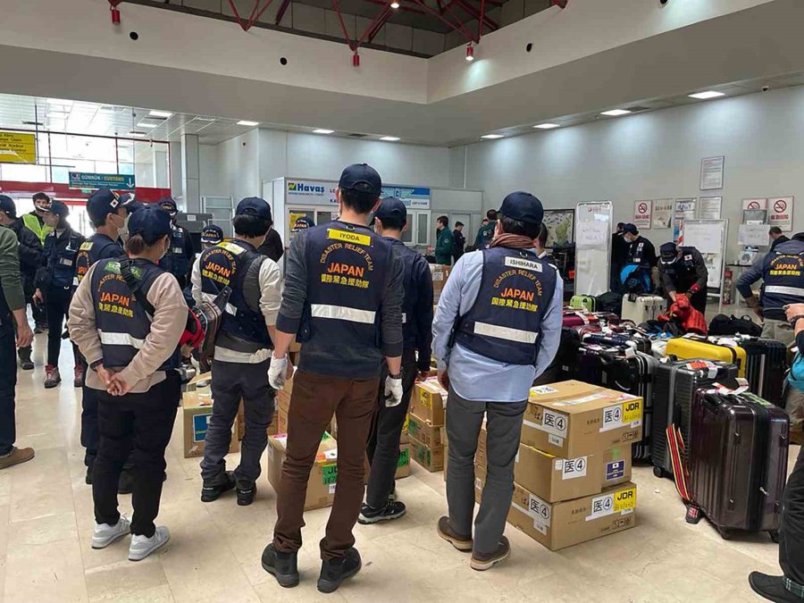 Yabancı Arama Kurtarma Ekiplerinin Afet Bölgesindeki Çalışmaları Sürüyor