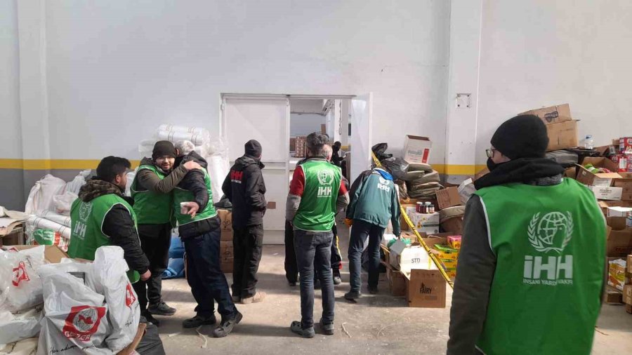 Gazipaşa Arama Kurtarma Ekibi Adıyaman’a Gitti