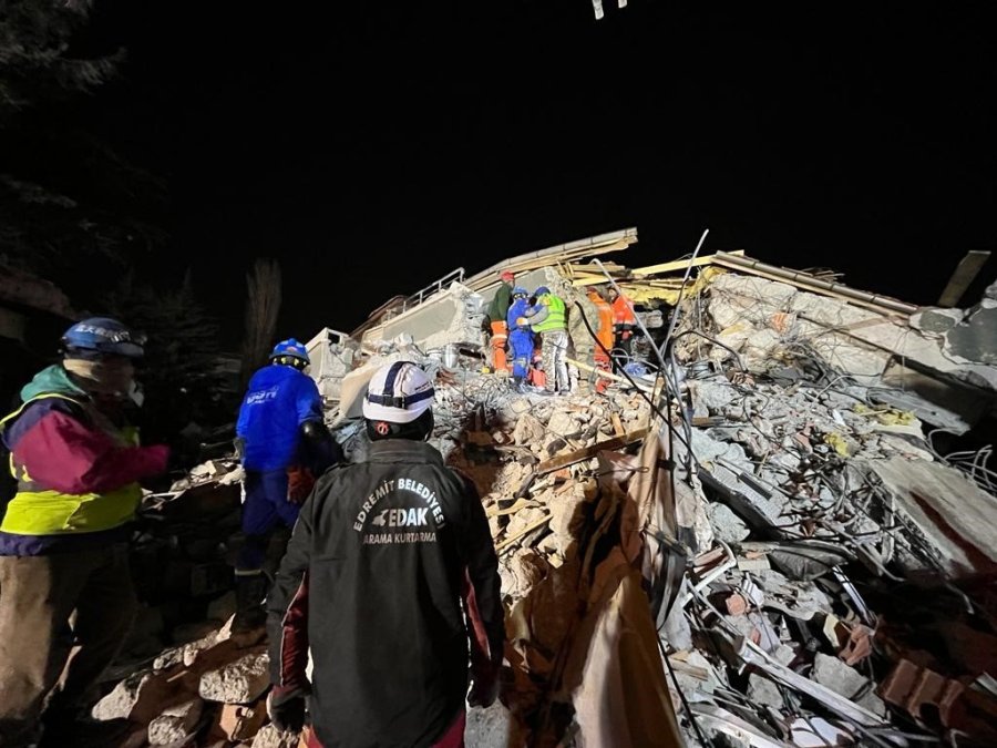 Çinli Arama Kurtarma Görevlilerine Otlu Peynir İkram Etmişlerdi, Yeni Görüntüleri Çıktı