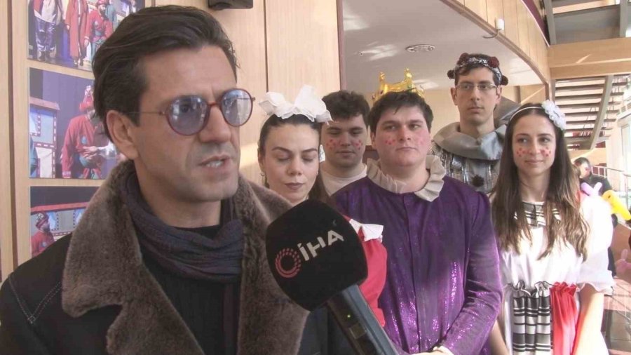 Altındağ Belediyesi Depremzede Çocuklara Tiyatro Oyunu Düzenledi