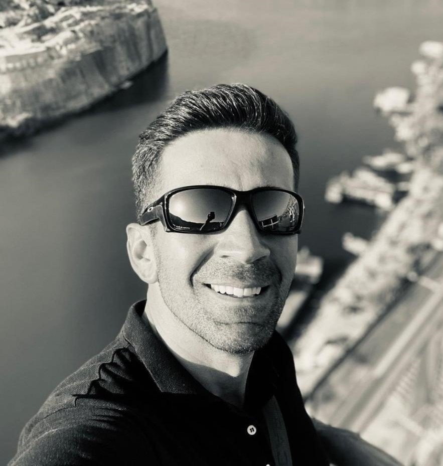 Antalya’da Kamyonetle Motosiklet Çarpıştı: 1 Ölü