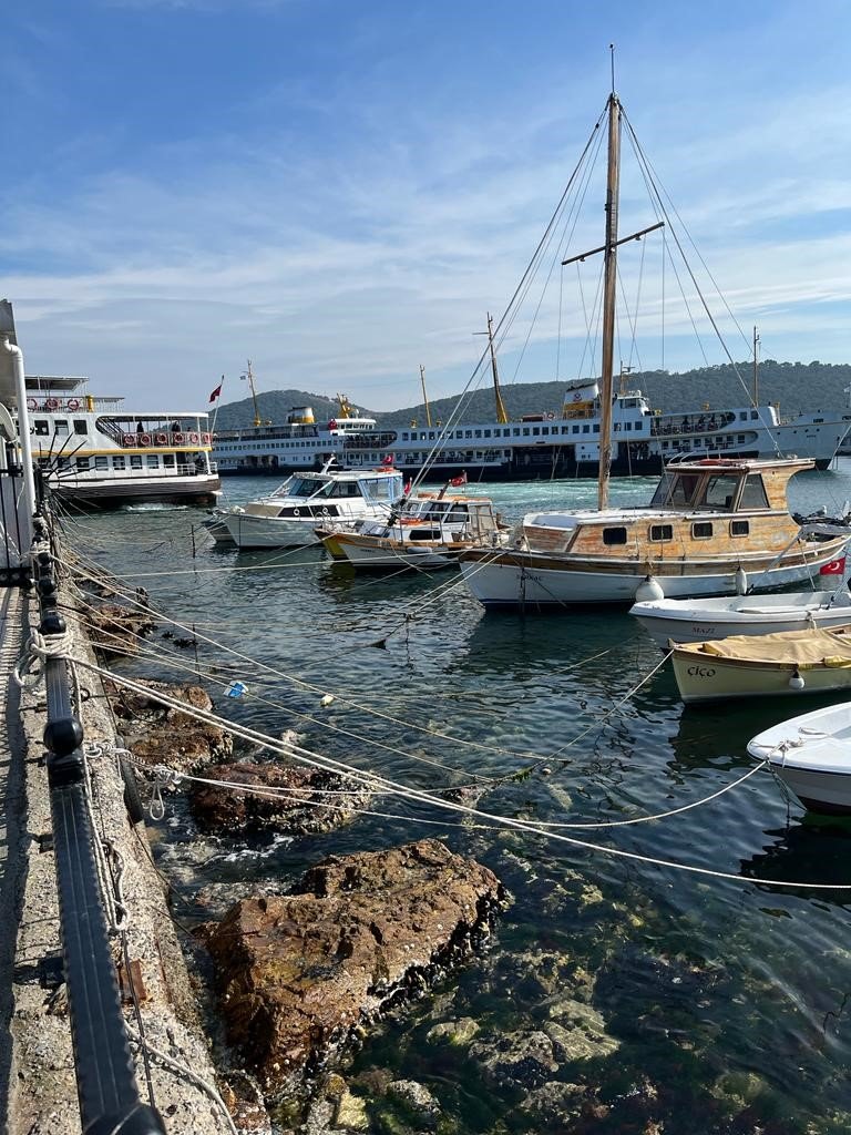 Burgazada’da Dümeni Kilitlenen Yolcu Vapuru Paniğe Neden Oldu