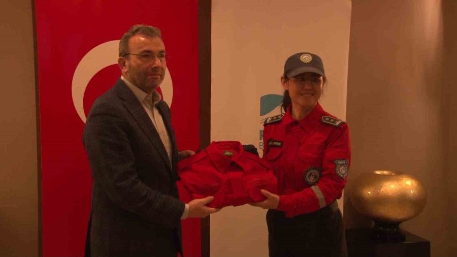 Deprem Bölgesinde Çalışan Çinli Arama Kurtarma Ekibi Ülkelerine Pendik’ten Uğurlandı