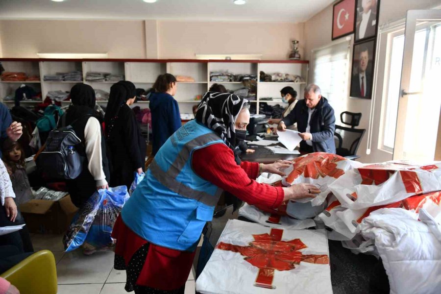 Esenyurt Belediyesi Afetzedelere İstihdam Desteği Sağlayacak