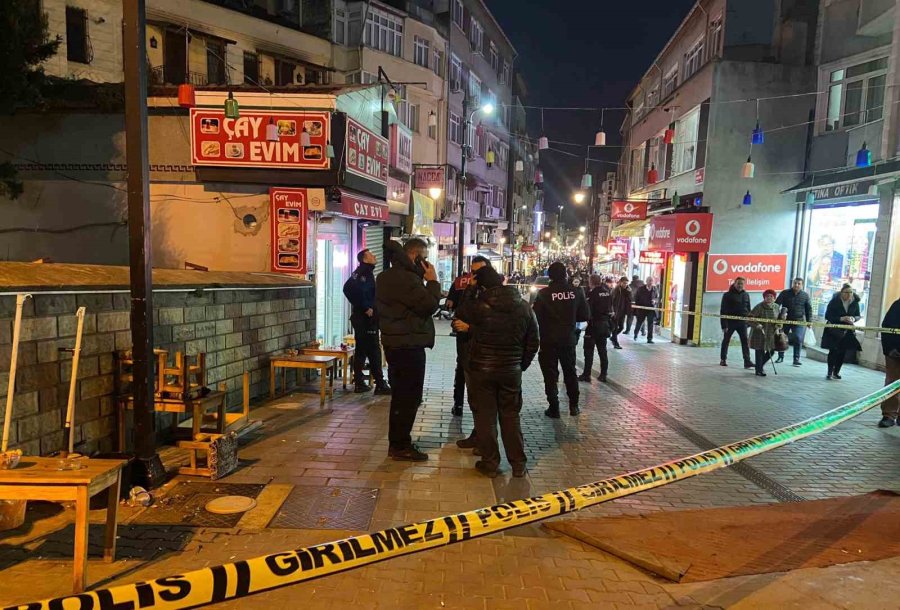 Eyüpsultan’da Silahlı Çatışma: 1’i Bebek 2’si Ağır 4 Kişi Yaralandı