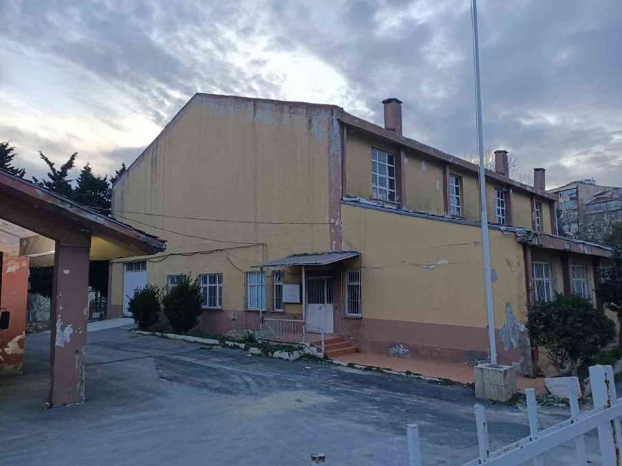İstanbul’da Depreme Karşı Riskli Bulunan Okullar Görüntülendi
