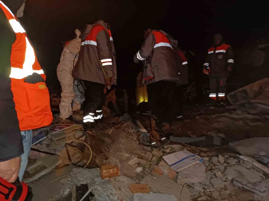 Başkan. Dr. Palancıoğlu: "melikgazi Arama Kurtarma Ekibi Birçok Depremzedeye Umut Oldu"