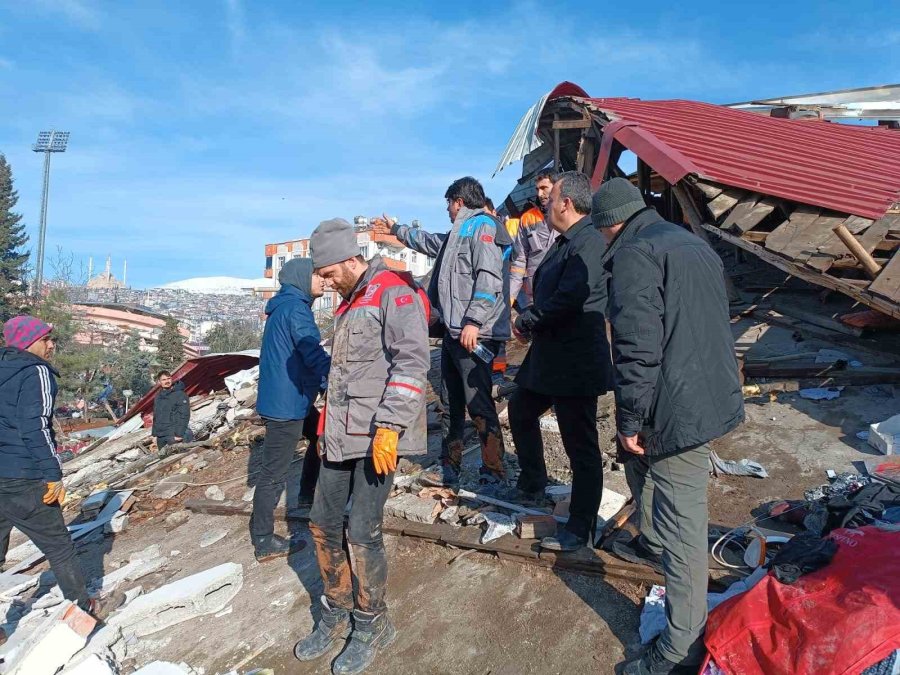 Başkan. Dr. Palancıoğlu: "melikgazi Arama Kurtarma Ekibi Birçok Depremzedeye Umut Oldu"