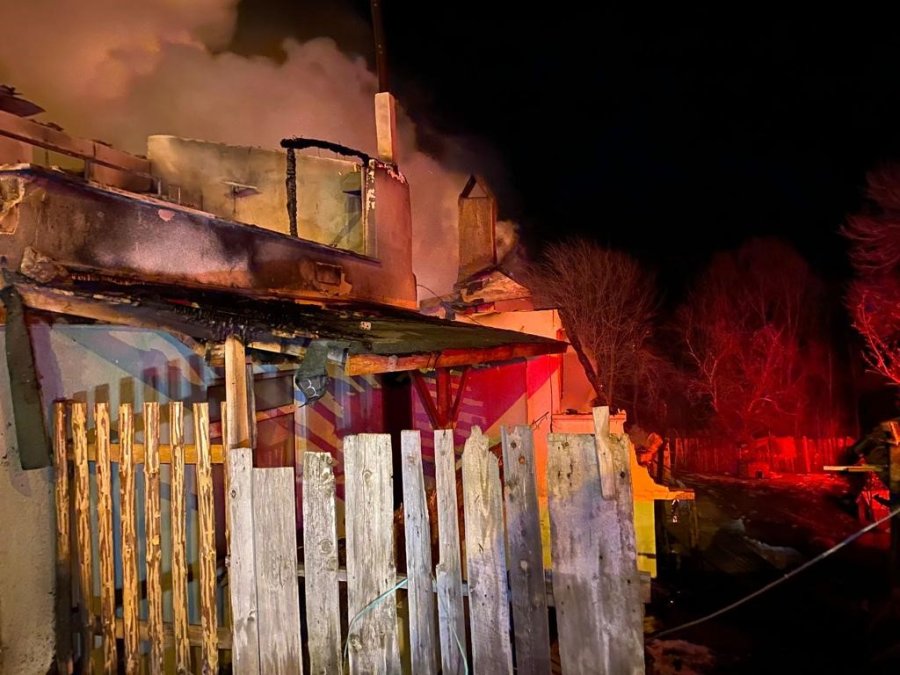 Kızılcahamam’da Yangın Paniği: Ahşap Evler Küle Döndü