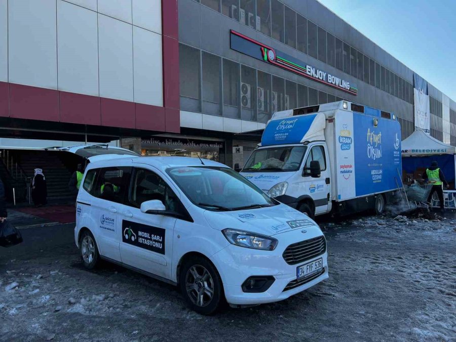 Bağcılar Belediyesi Deprem Bölgesine Mobil Şarj İstasyonu Kurdu