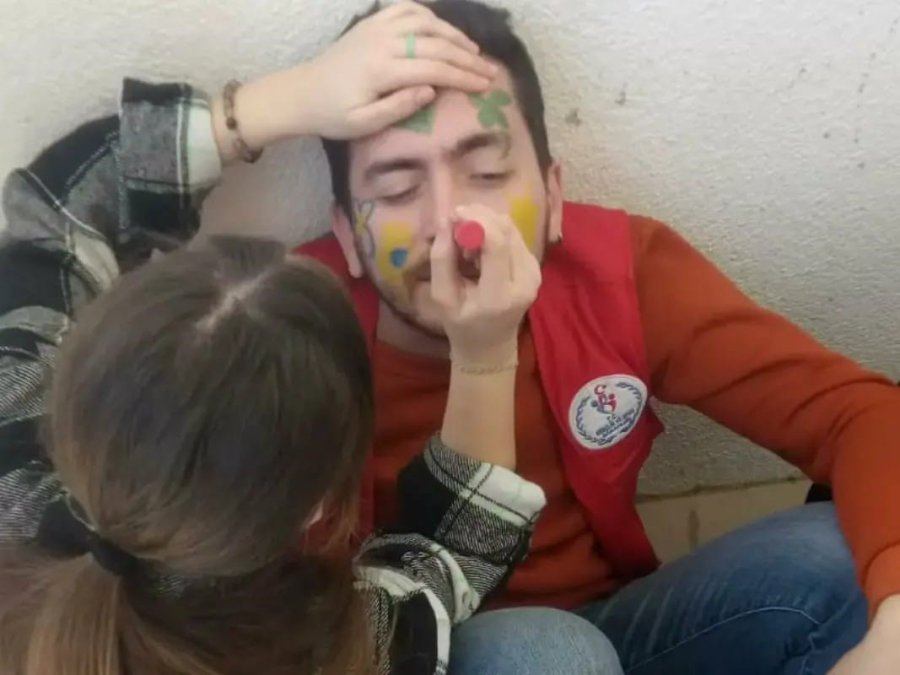 Gençlik Merkezi Gönüllüleri Afetzede Miniklerle Eğlenceli Vakit Geçirdi