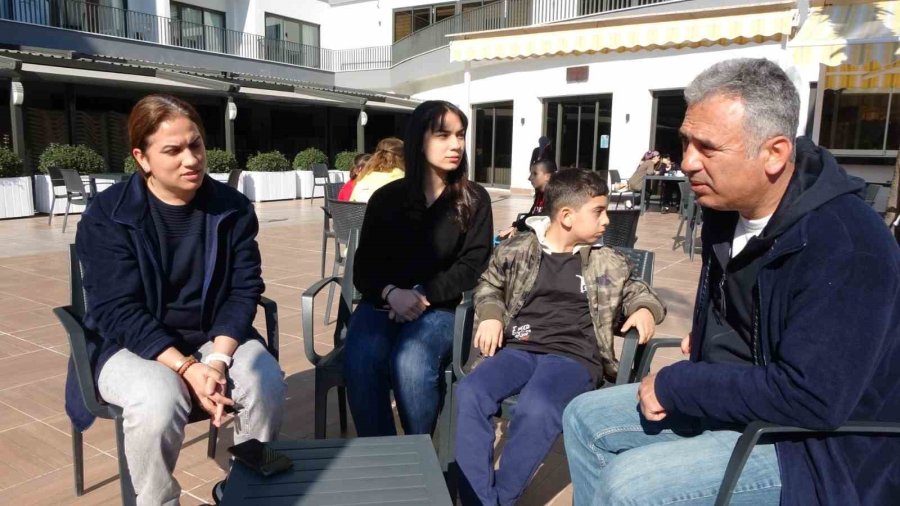 Depremzede Fatih’ten Enkaz Altında Hayat Kurtaracak Bileklik Tasarımı