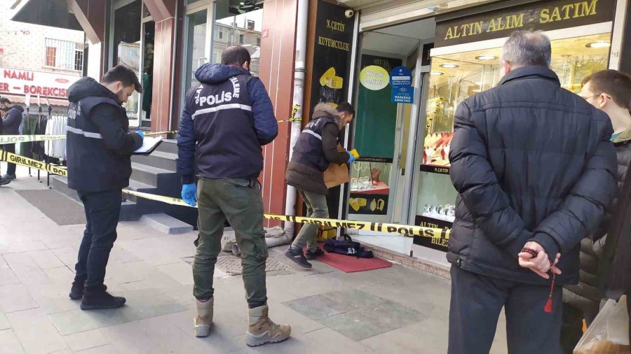 Üç Ay Önce Soyulan Kuyumcuda İkinci Soygun Girişimi