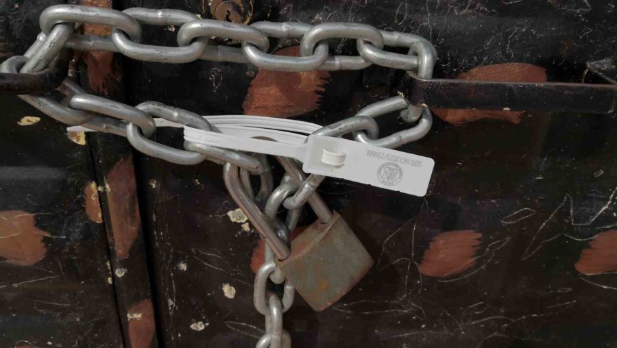 Aksaray’da Depremde Hasar Gören 3 Okul Mühürlendi