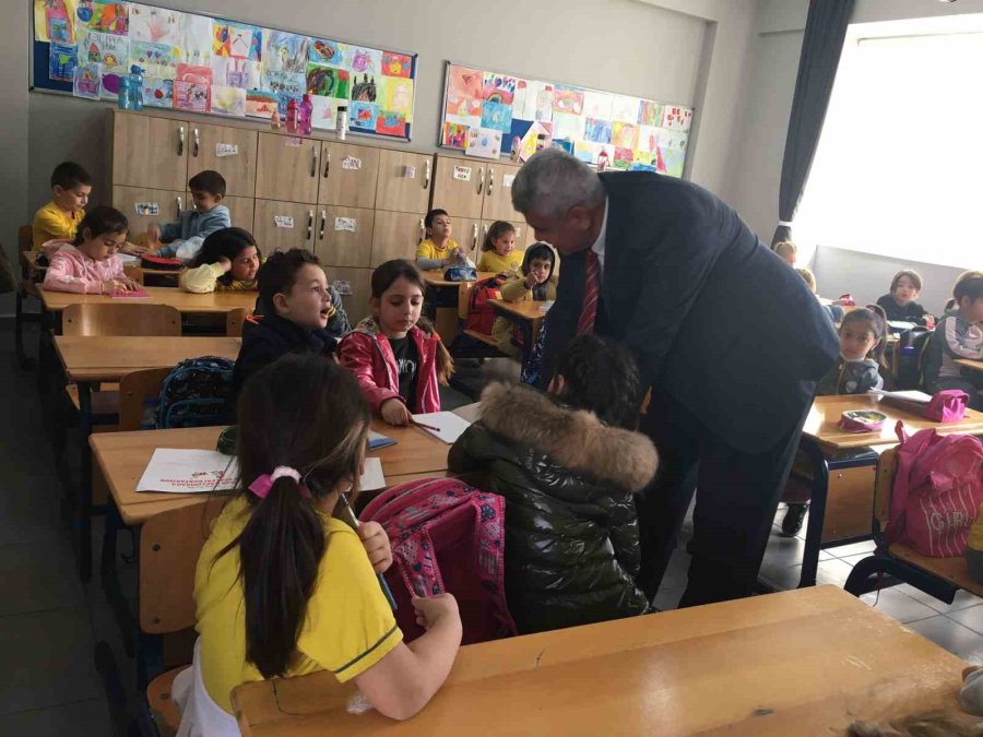 Aksu’da 289 Depremzede Öğrenci Okula Başladı