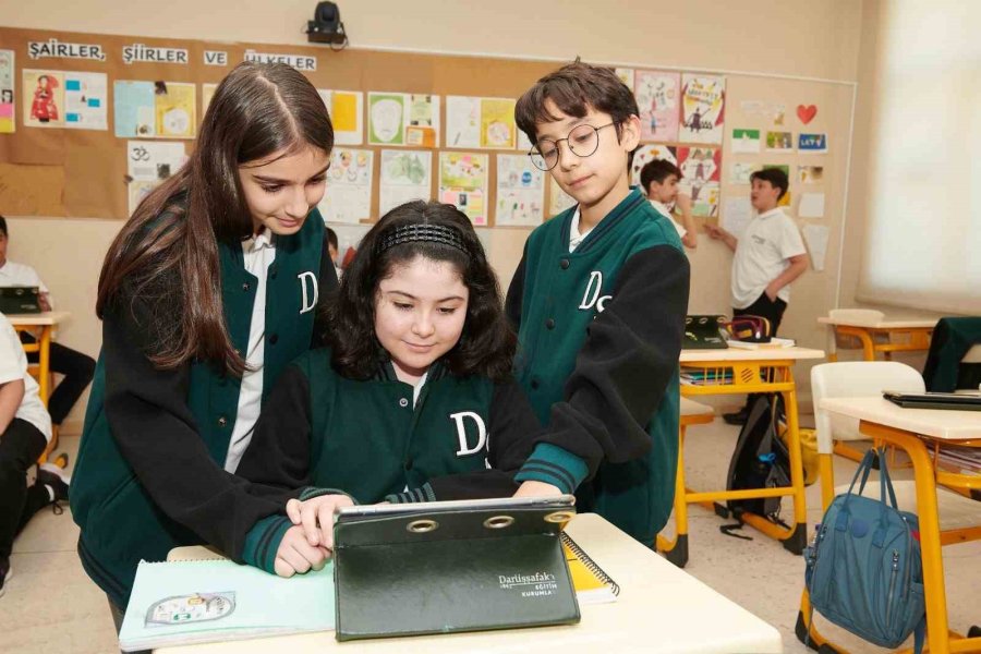 Depremzede Çocuklar, İş Bankası’nın Desteğiyle Eğitim Alacak