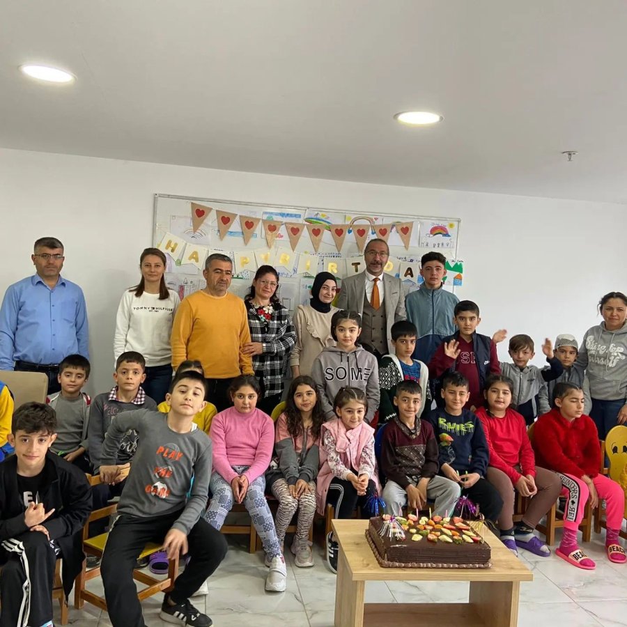 Gazipaşa’da Depremzede Çocuklara Psikolojik İlk Yardım Veriliyor