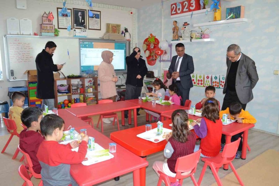 Korkuteli’de 128 Depremzede Öğrenci Okula Başladı