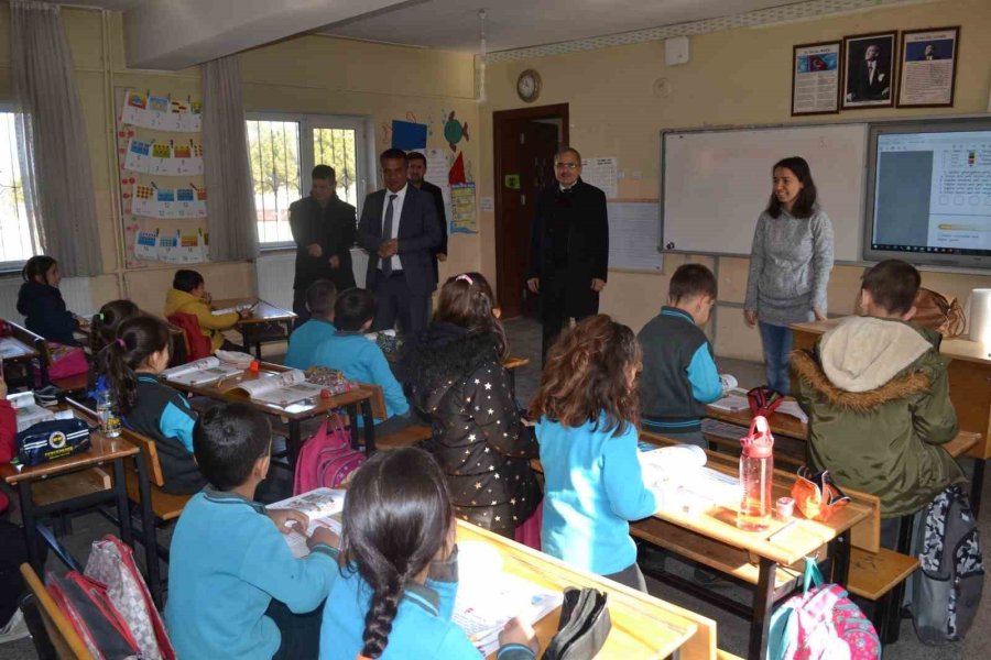 Korkuteli’de 128 Depremzede Öğrenci Okula Başladı