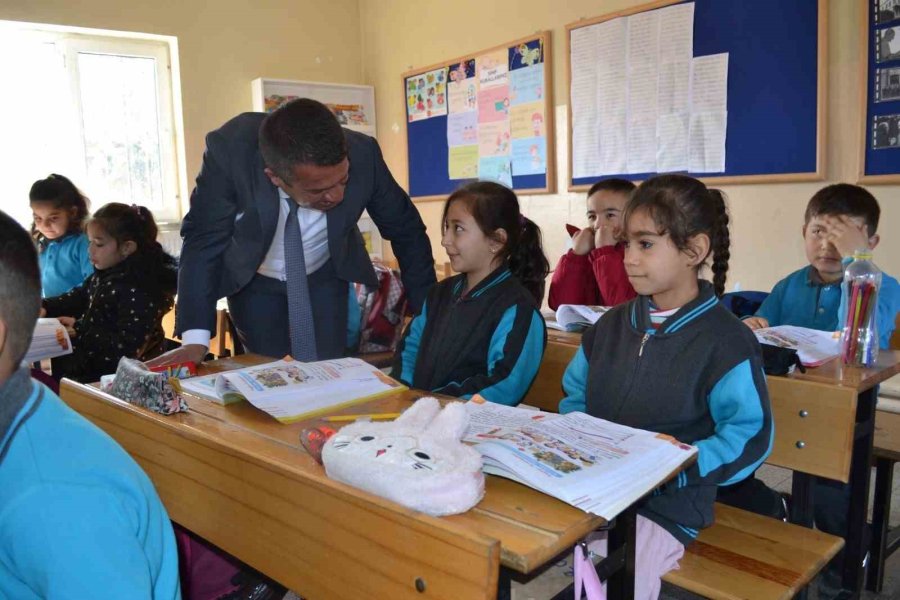 Korkuteli’de 128 Depremzede Öğrenci Okula Başladı