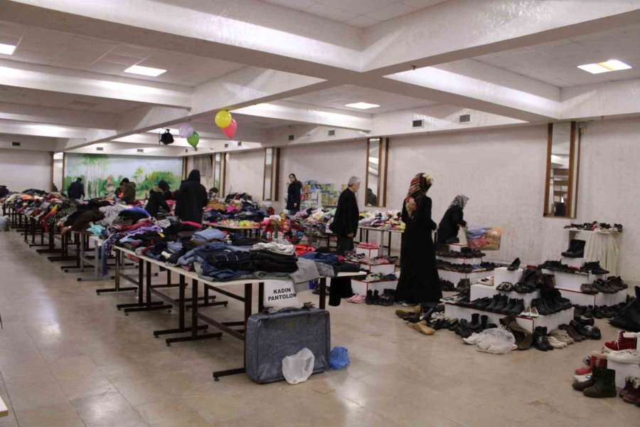 Eskişehirli Hayırseverlerin Yardım Kampanyası İhtiyaç Sahiplerine Derman Oluyor