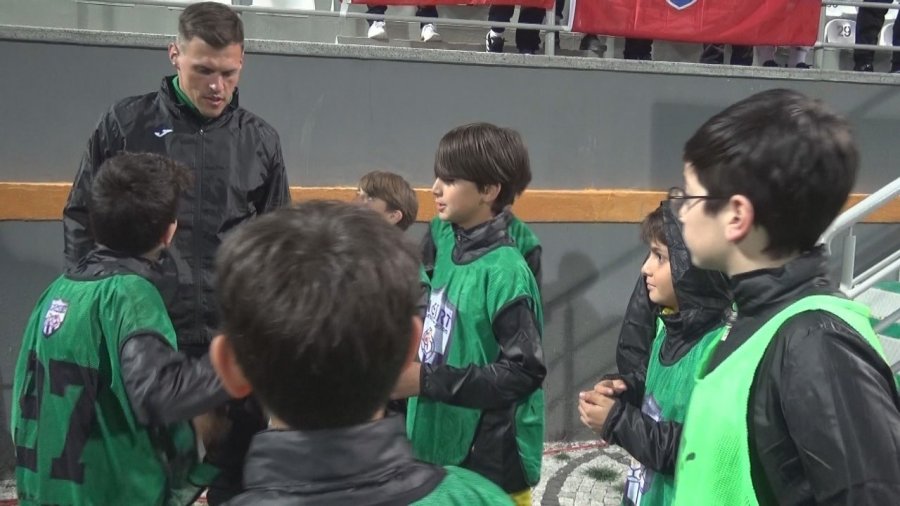 Martin Skrtel Depreme Duyarsız Kalmadı