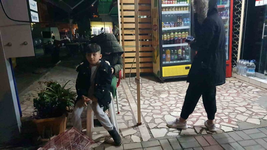 Hatay Merkezli İki Deprem Alanya’yı Da Sokağa Döktü