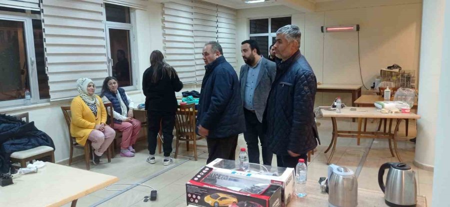 Özçelik-iş Sendikası Genel Başkanı Değirmenci: "7 Bin Üyemize 15 Milyon Tl’lik Yardım Yapıyoruz"