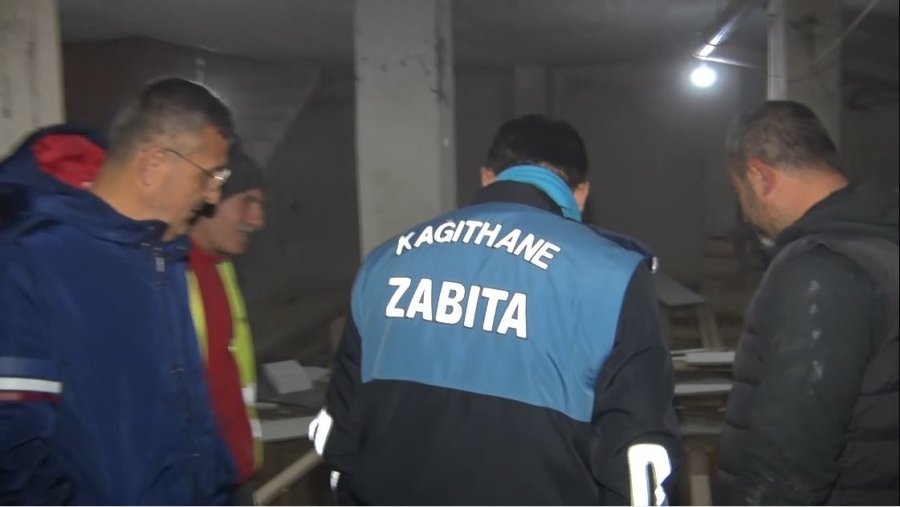 İstanbul’da Akılalmaz Olay: Zemine 1.5 Metrelik Kaçak Kat İndi