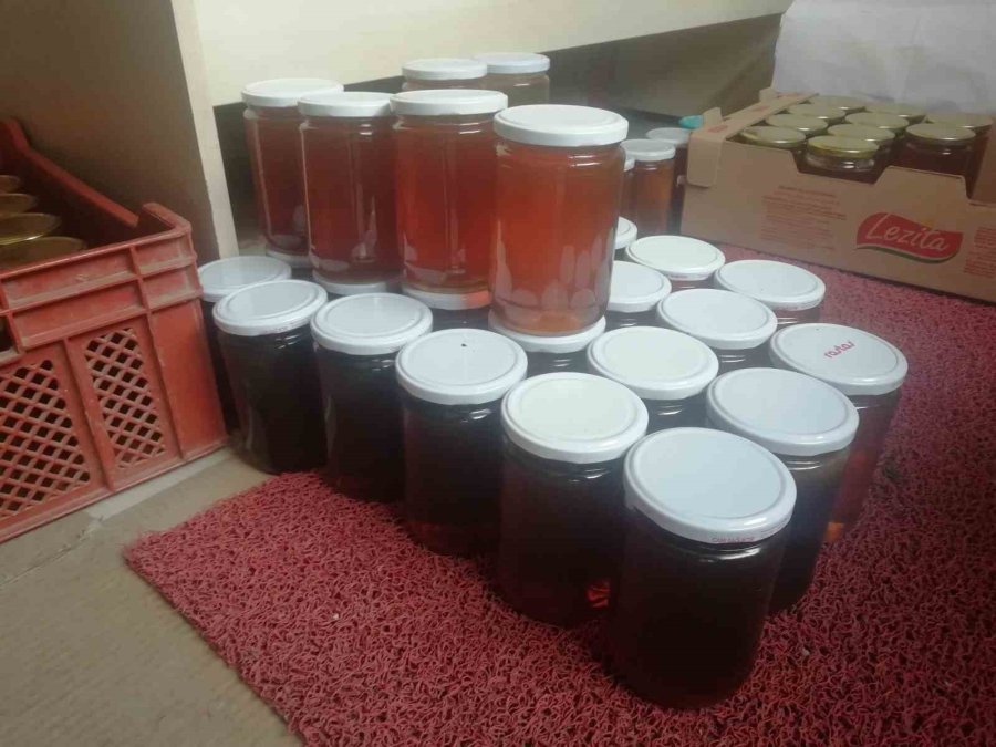 Eskişehirli Arıcılar Deprem Bölgesine Bal Gönderiyor
