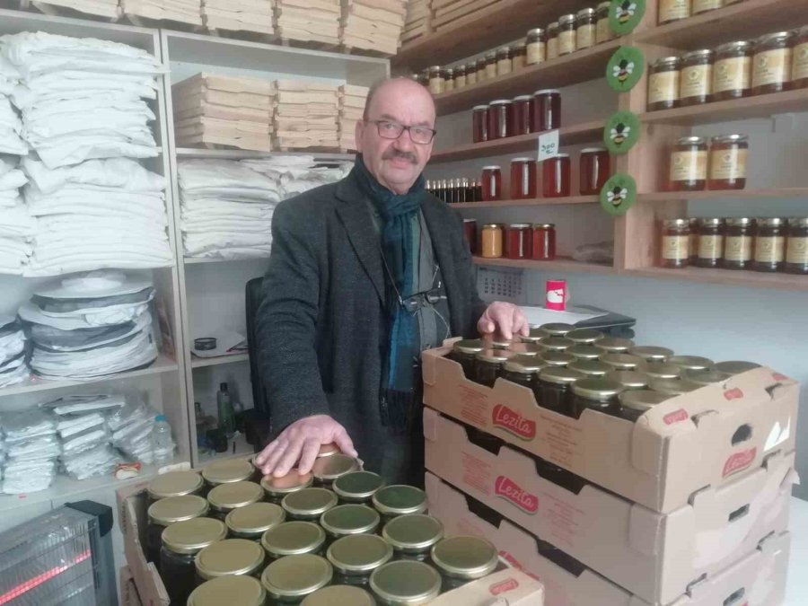 Eskişehirli Arıcılar Deprem Bölgesine Bal Gönderiyor