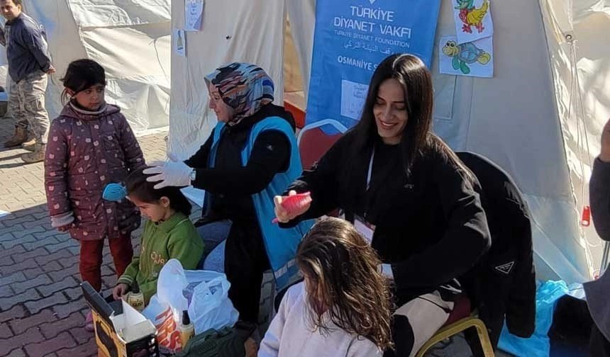 Eskişehir İl Müftülüğü Din Görevlilerinin Çadır Kentlerdeki Destek Çalışmaları Sürüyor