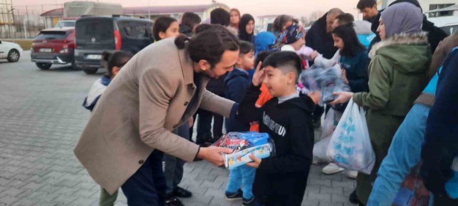 Eskişehir Tügva Afetzedeler İçin Sahada