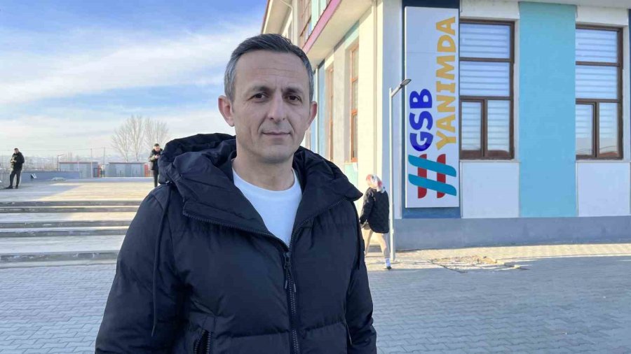 Kyk Yurdunda Kalan Depremzedeler İçin Tüm İmkanlar Seferber Edildi