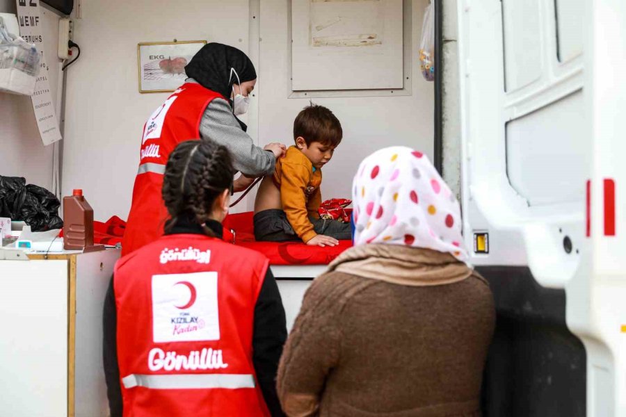 Kızılay’ın Afet Bölgelerindeki Yardım Çalışmaları Devam Ediyor