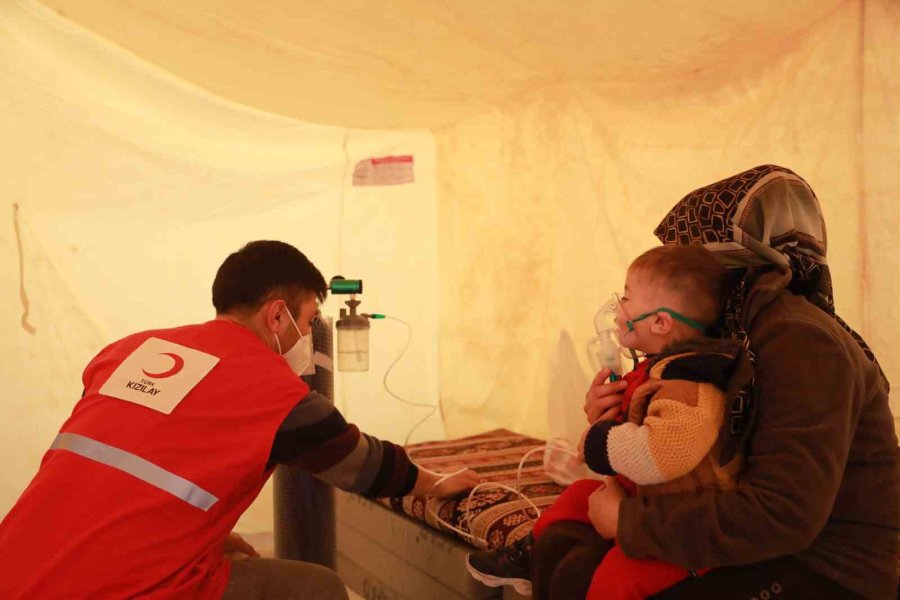 Kızılay’ın Afet Bölgelerindeki Yardım Çalışmaları Devam Ediyor