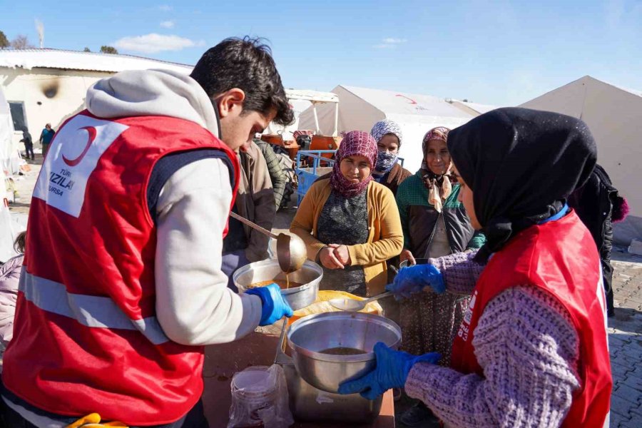 Kızılay Hatay’da Yardım Faaliyetlerine Devam Ediyor