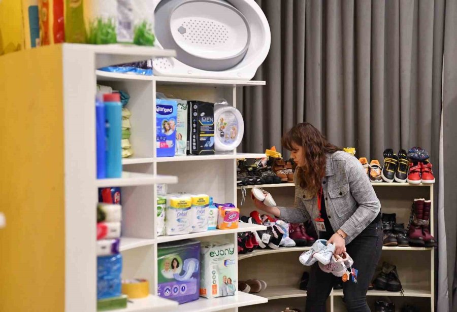‘sosyal Market-butik’ Hizmetinden Bin 902 Afetzede Ücretsiz Yararlandı