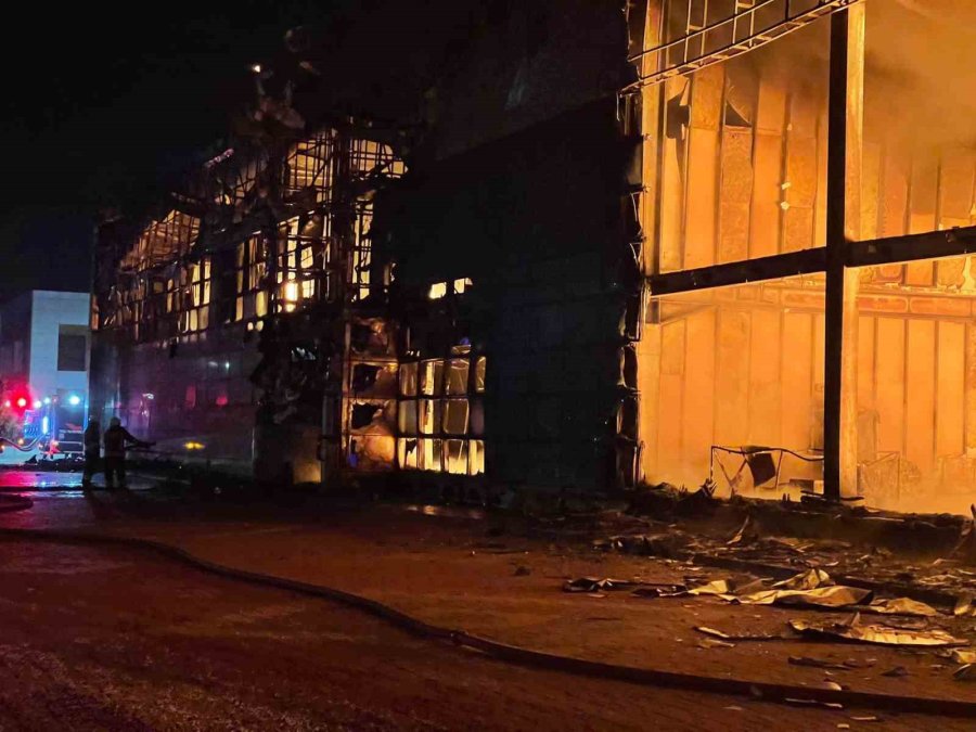 Konya’da Plastik Fabrikasında Yangın