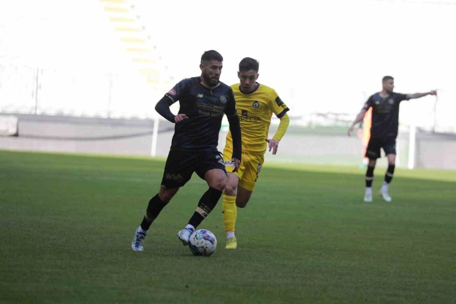 Konyaspor İle Afyonspor Dostluk Maçında Karşılaştı