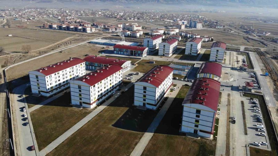 Kyk Yurdunda Kalan Depremzedeler İçin Tüm İmkanlar Seferber Edildi