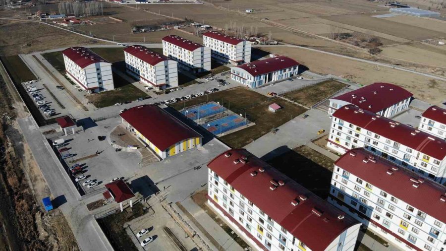 Kyk Yurdunda Kalan Depremzedeler İçin Tüm İmkanlar Seferber Edildi