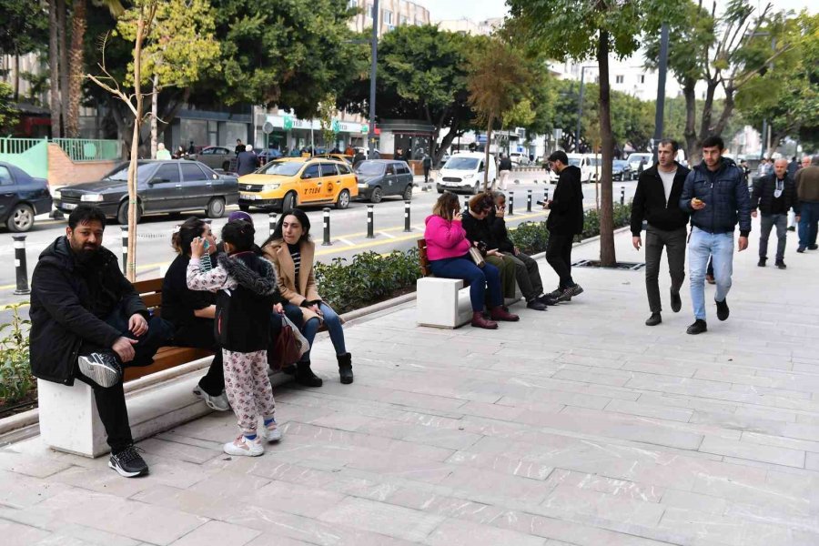 İstiklal Caddesinin 1. Etabı Trafiğe Açıldı