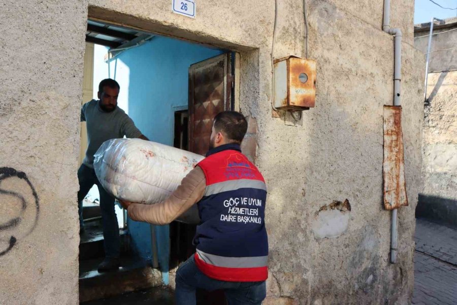 Şanlıurfa’da Depremzedelere Yardımlar Devam Ediyor