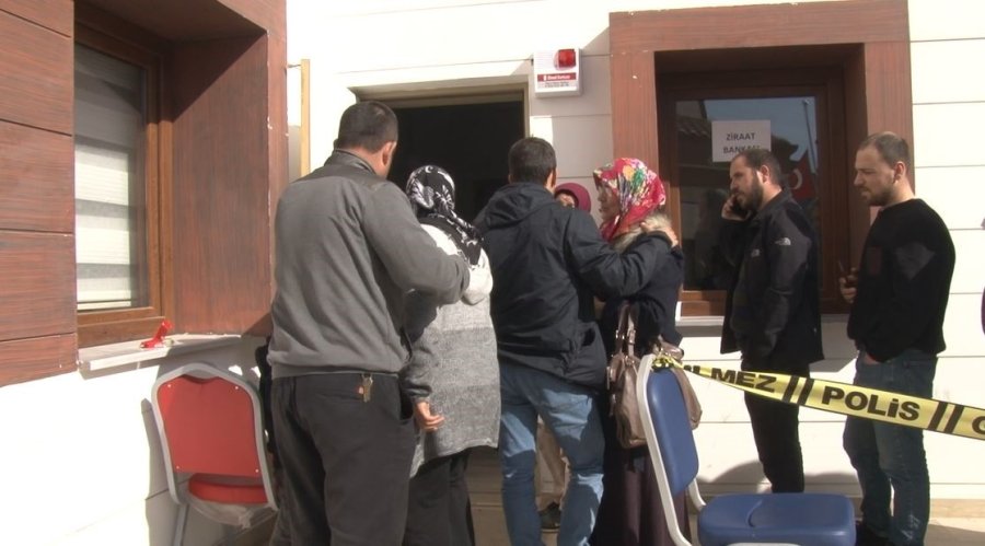 Depremzedelere 10 Bin Liralık ’hane Başı Destek Ödemeleri’ Devam Ediyor