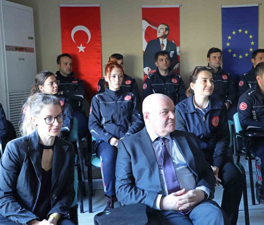 Büyükşehir İtfaiyesinden Ab Projesi Eğitimi