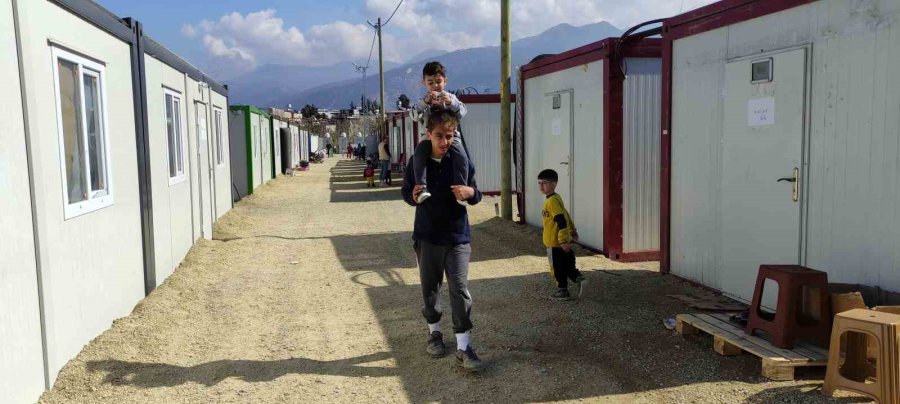 Gemlik Belediyesinin Kurduğu Konteyner Kentte 2 Bini Aşkın Depremzede Barınacak